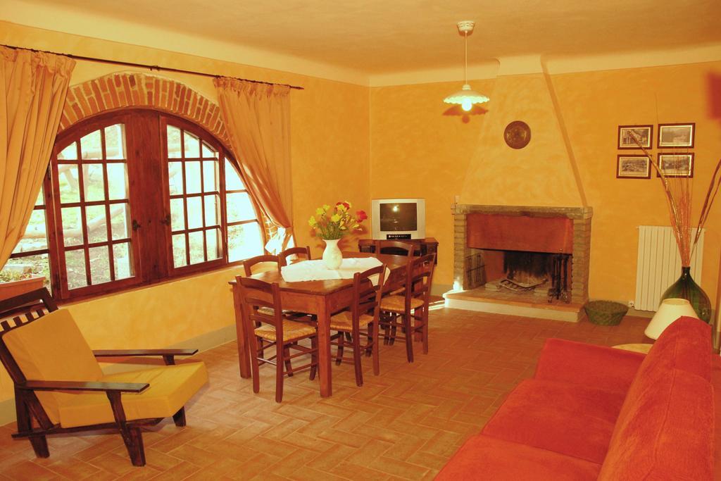 Agriturismo La Torre باني دي لوكا المظهر الخارجي الصورة